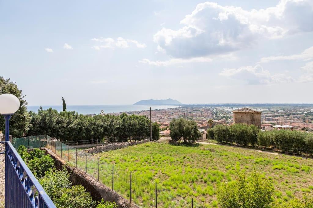 Historic Luxury Villa Terracina Exterior photo